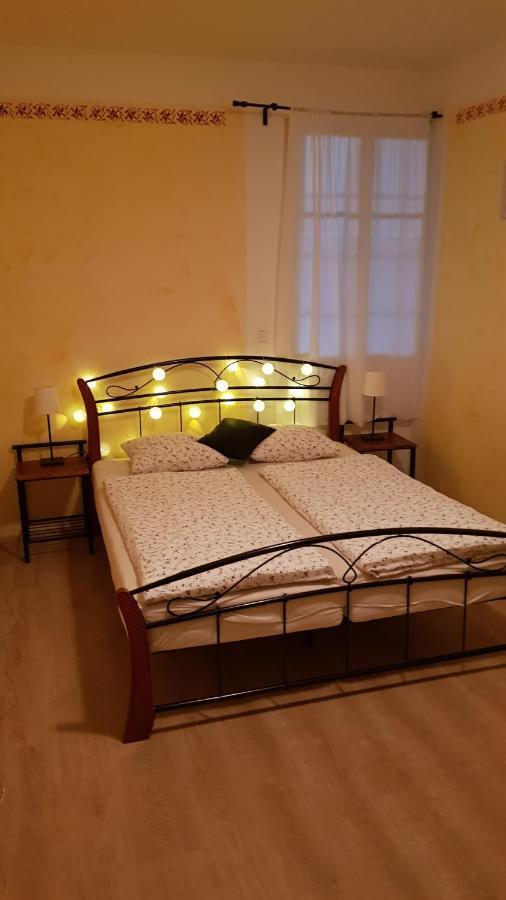 Apartman Lotos Mikulov Exterior photo